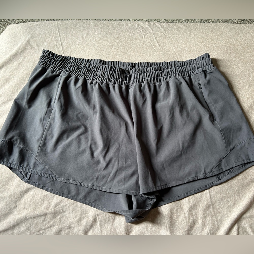 CALIA by Carrie Underwood Gray Athletic Performance Shorts